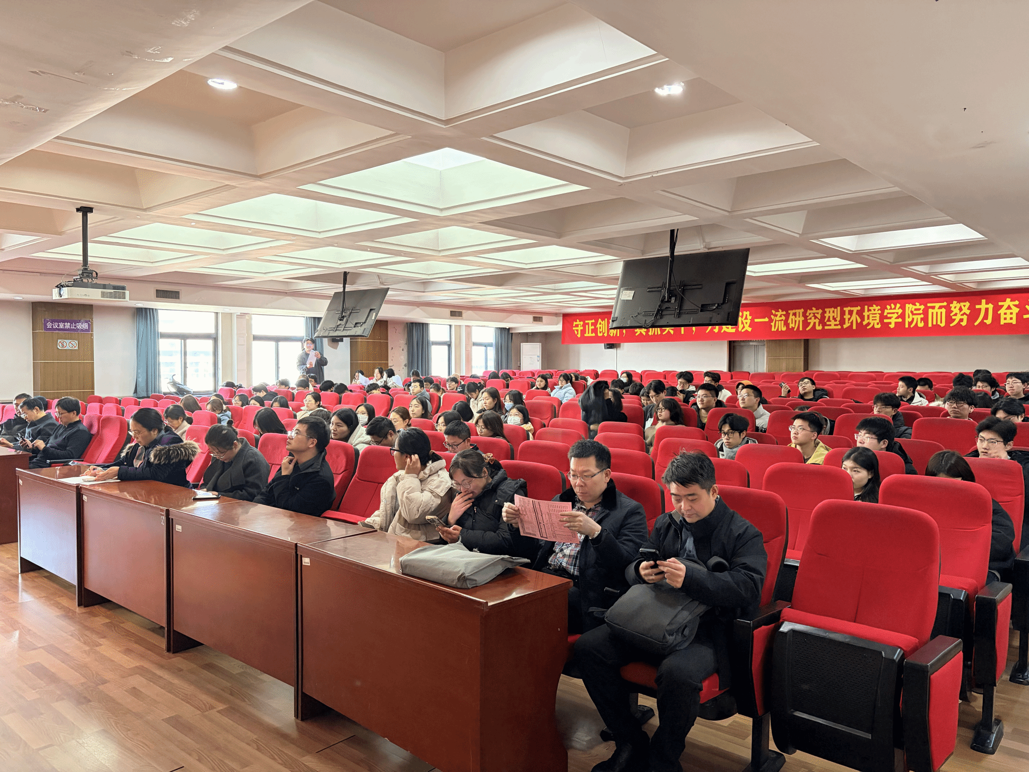 黄色小说网站大全