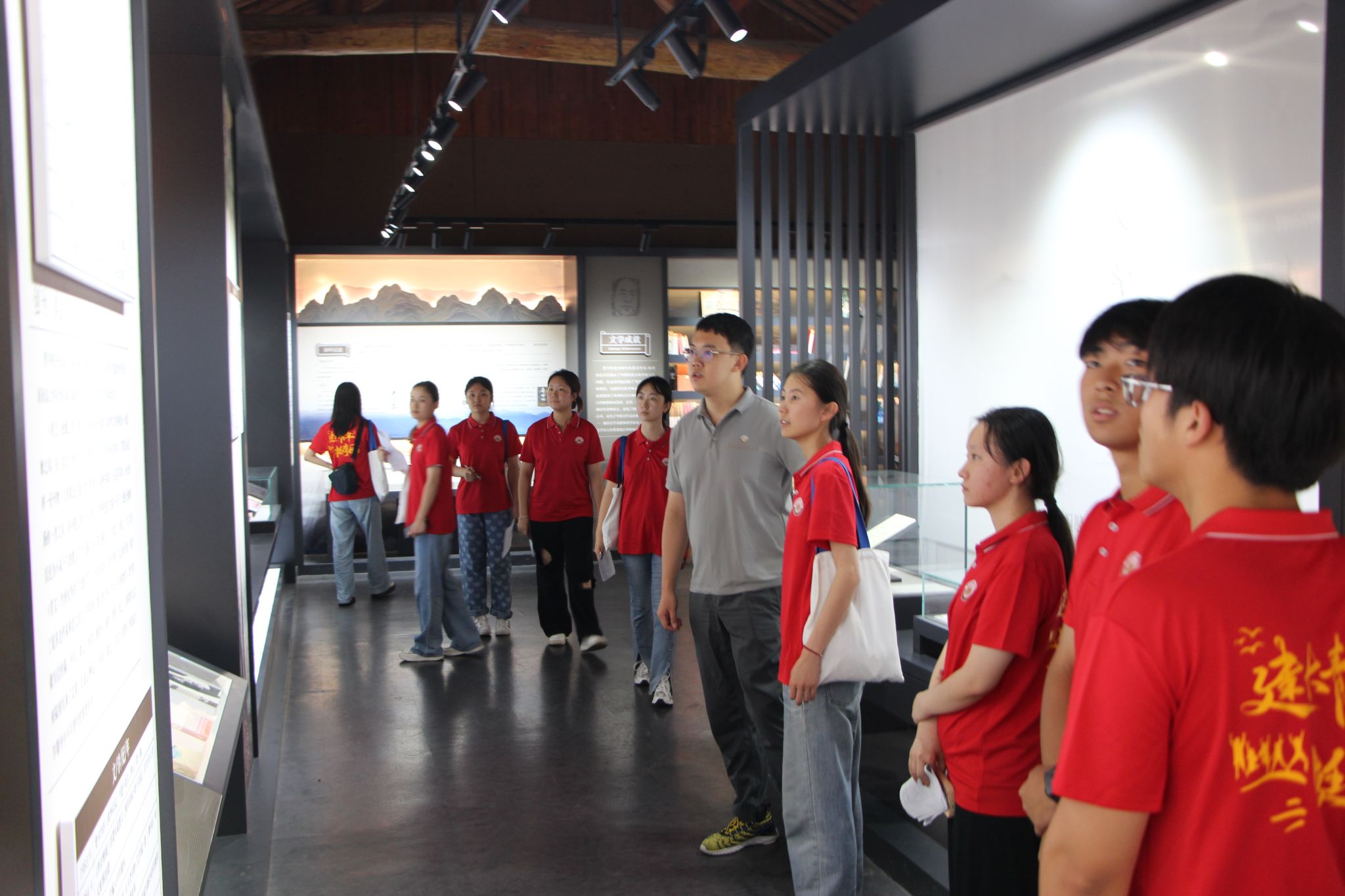 黄色小说网站大全