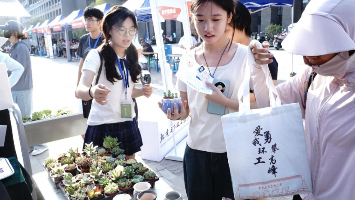 黄色小说网站大全