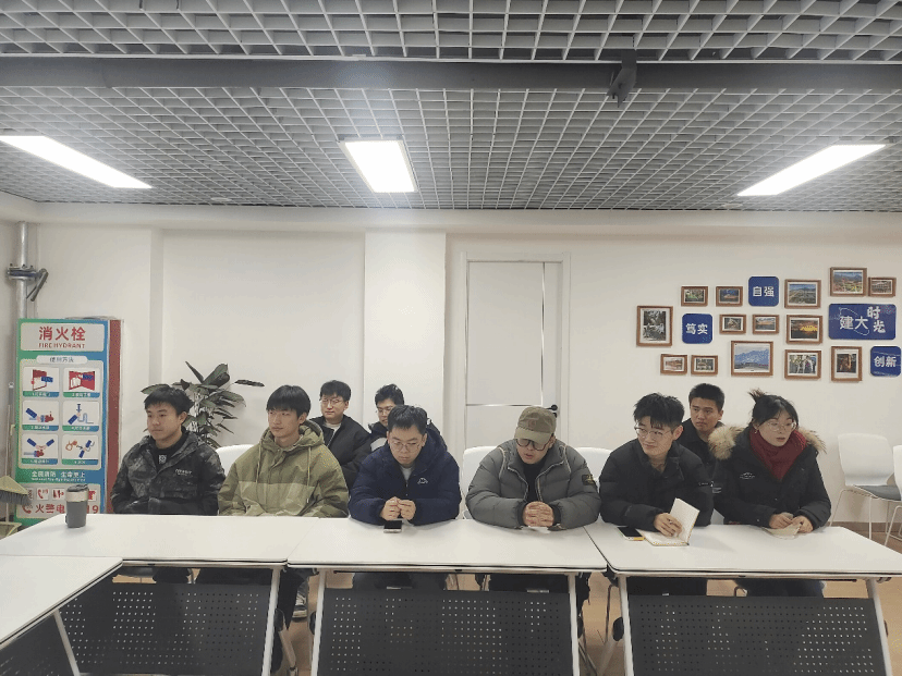 黄色小说网站大全