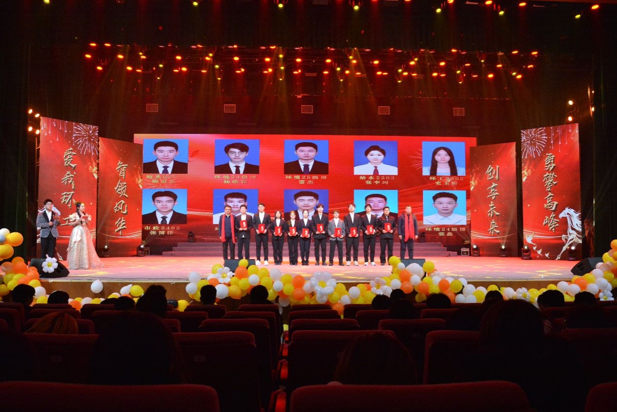 黄色小说网站大全