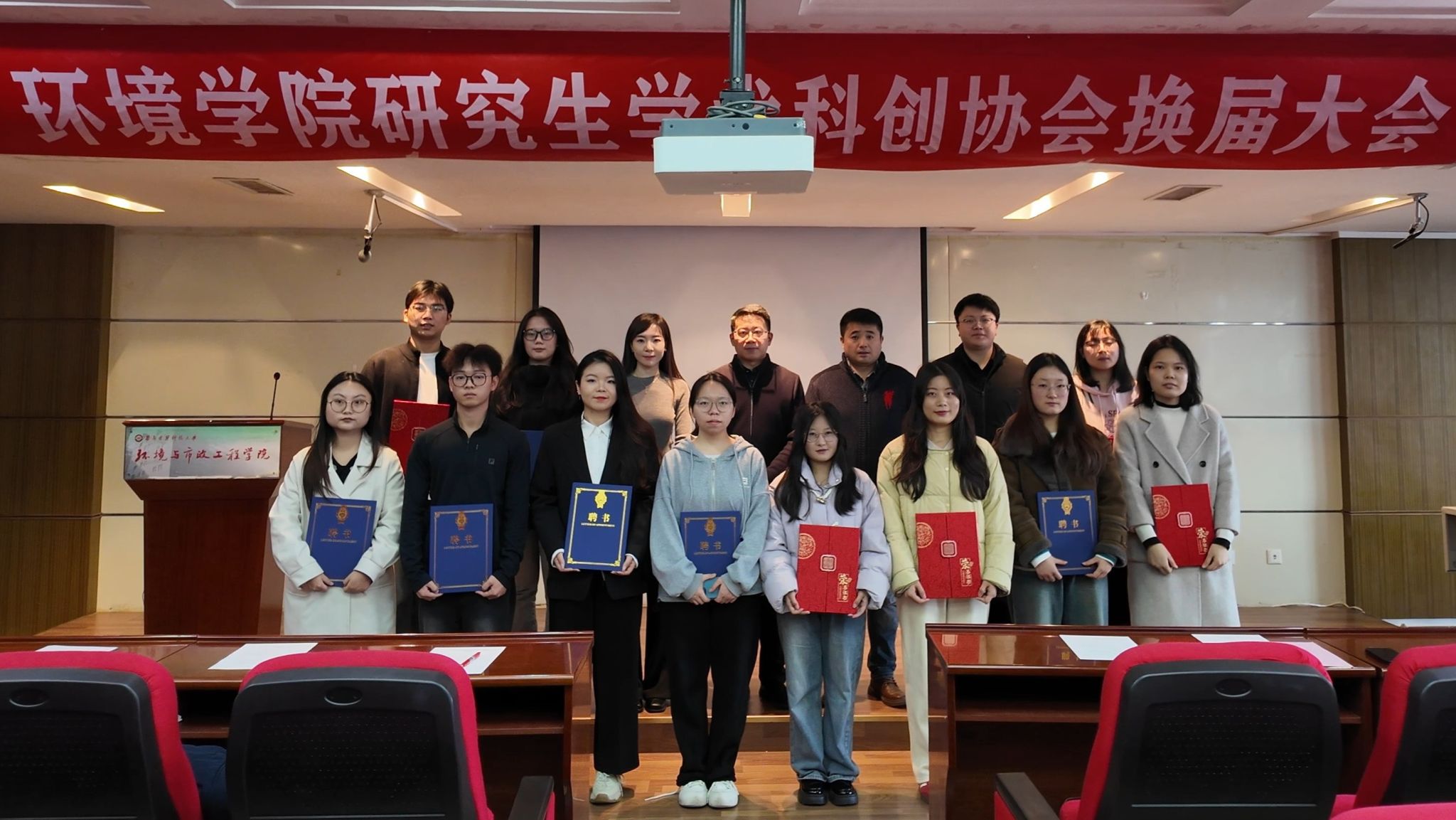 黄色小说网站大全