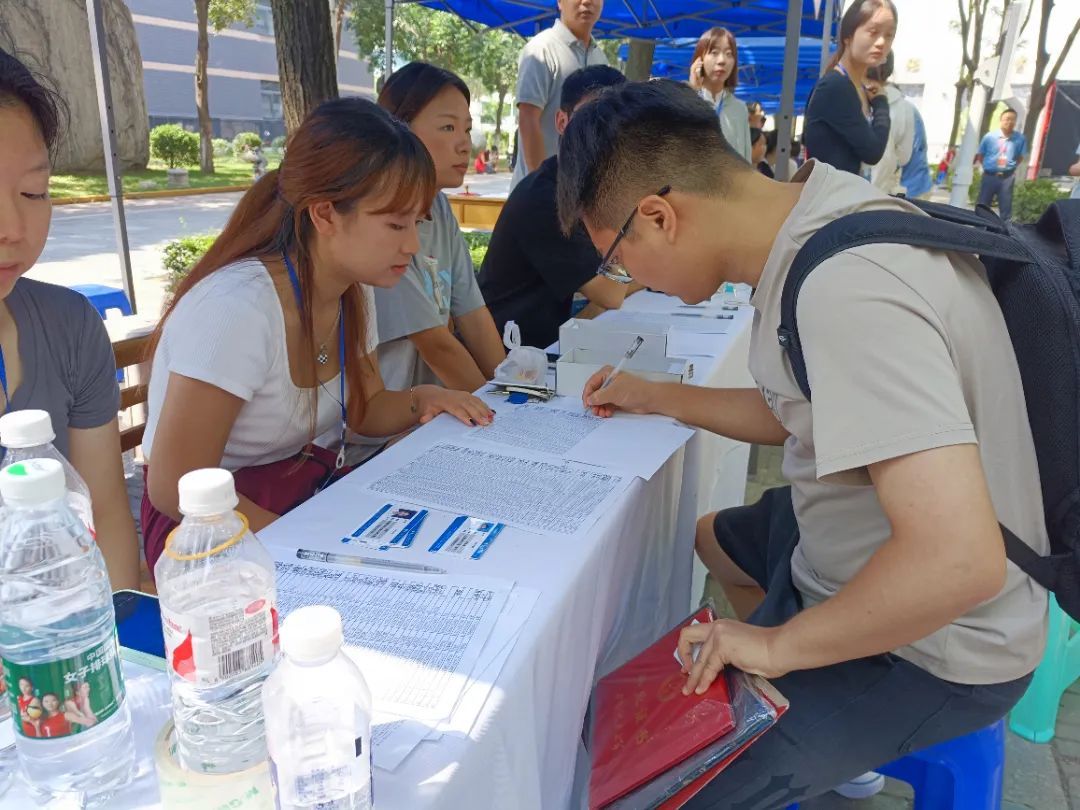 黄色小说网站大全