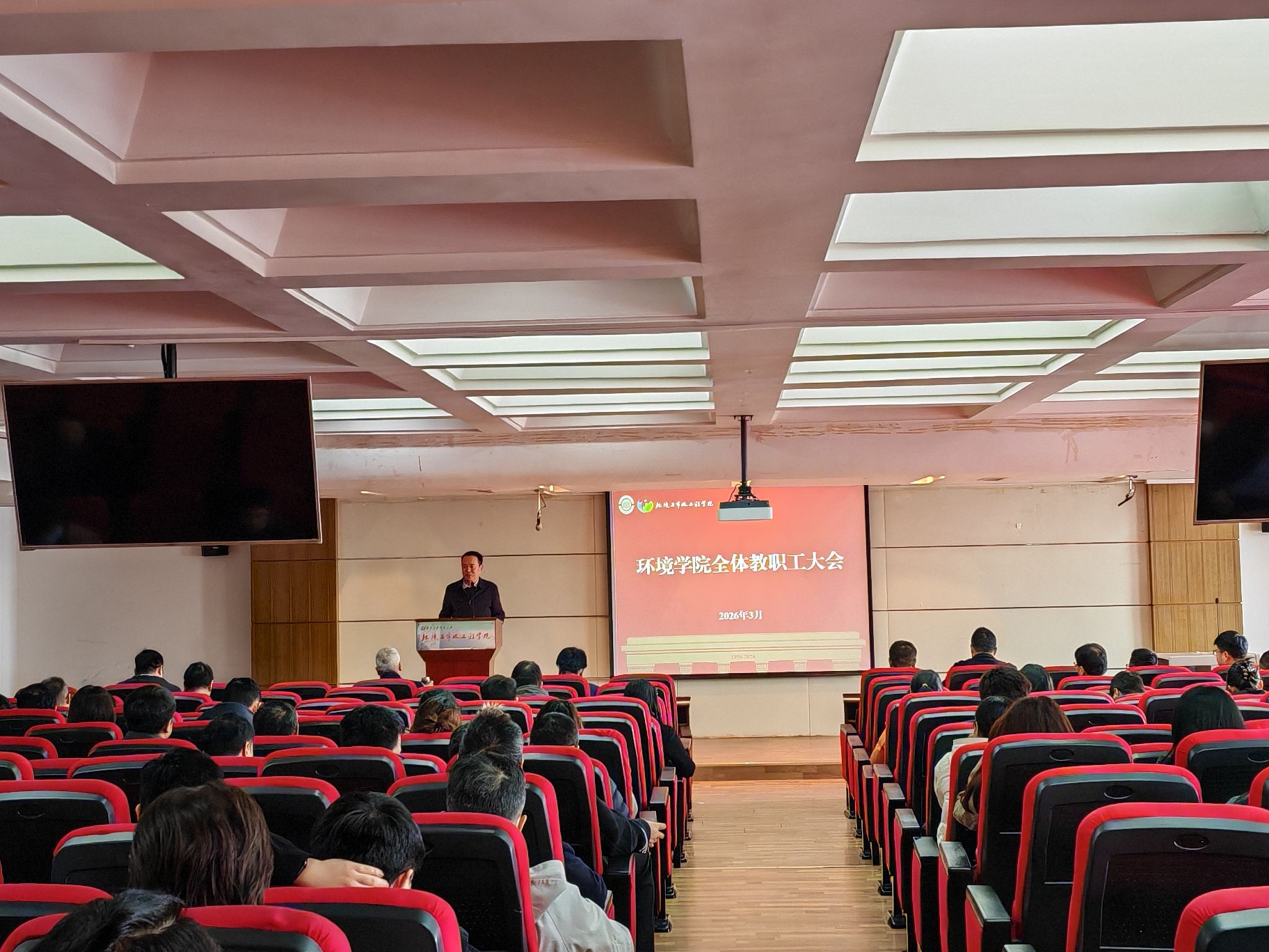 黄色小说网站大全