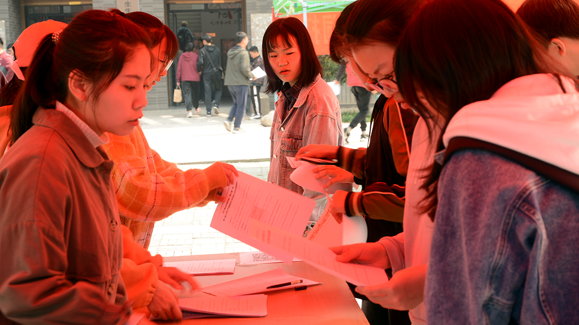 黄色小说网站大全