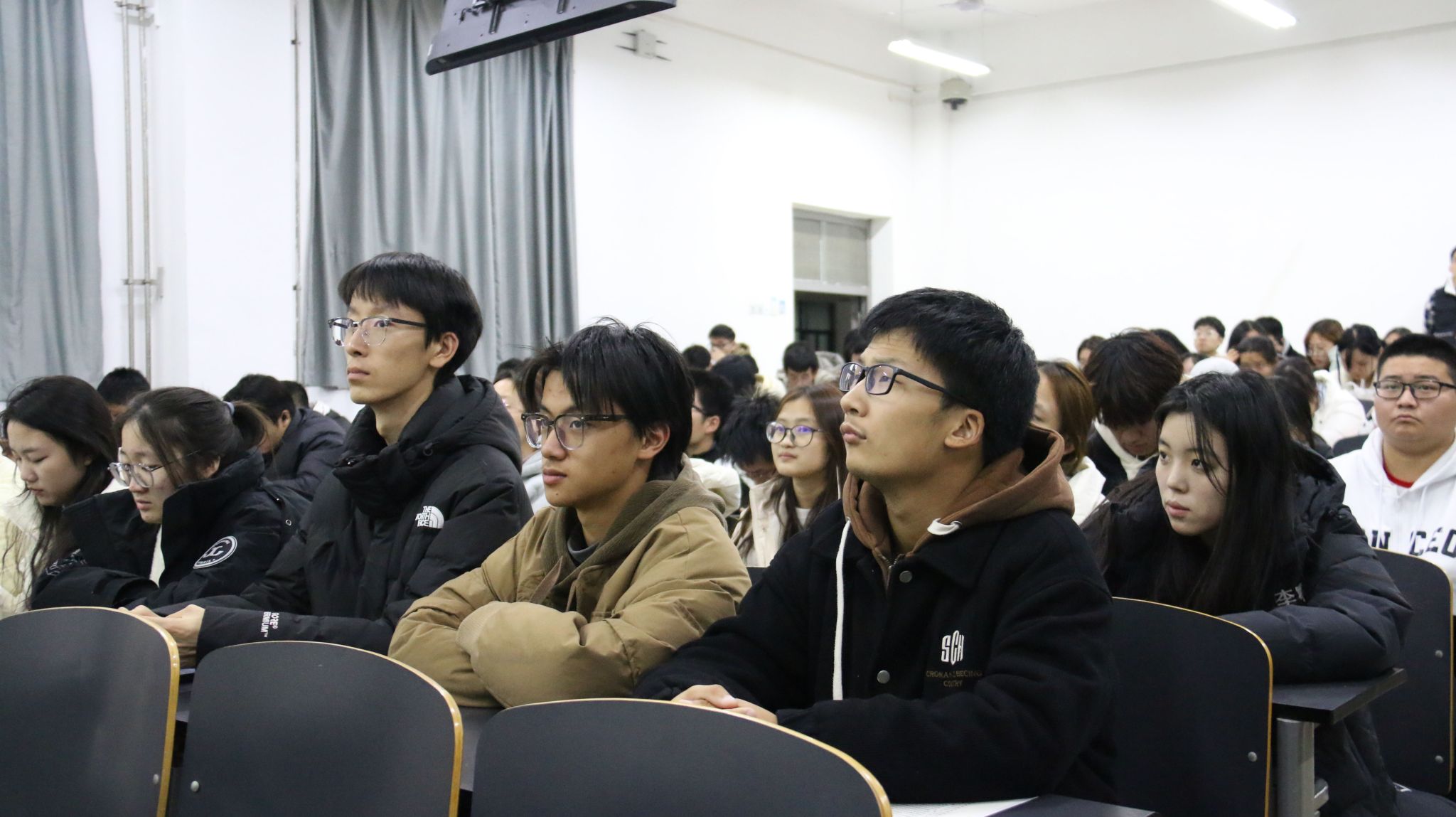 黄色小说网站大全