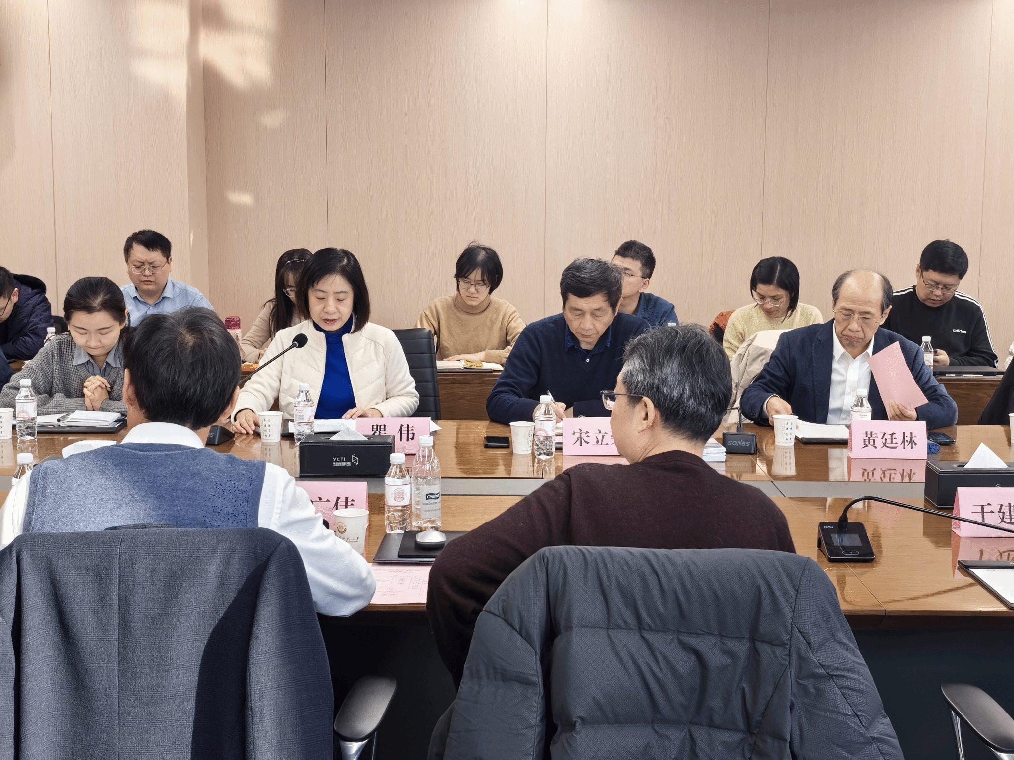 黄色小说网站大全