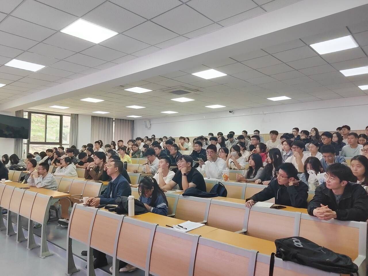 黄色小说网站大全