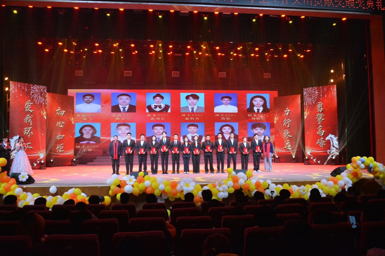 黄色小说网站大全