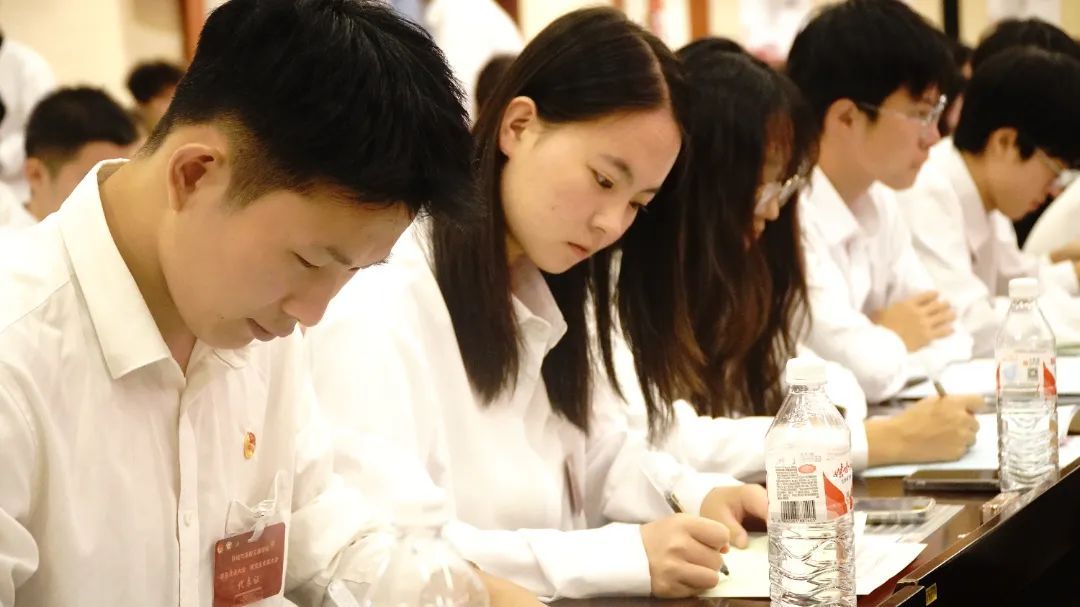 黄色小说网站大全