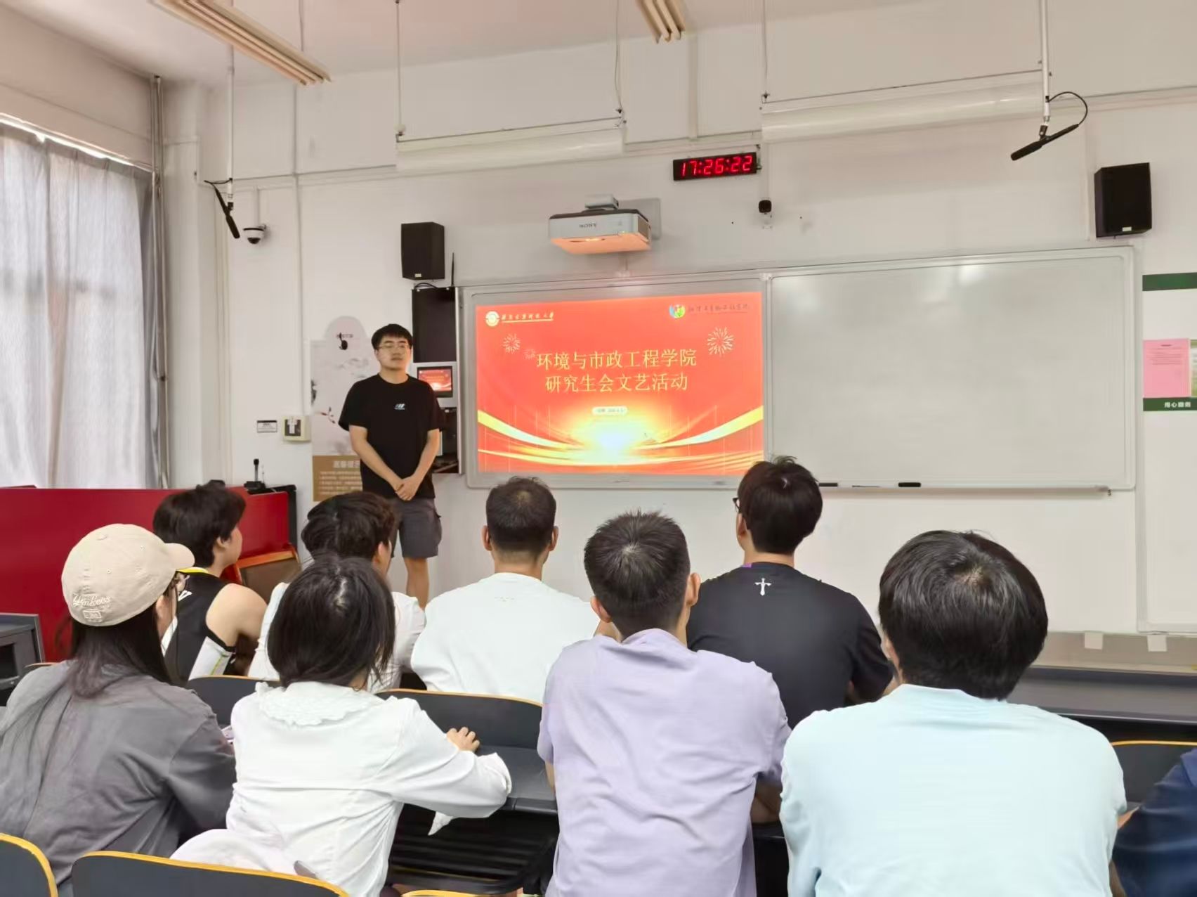 黄色小说网站大全
