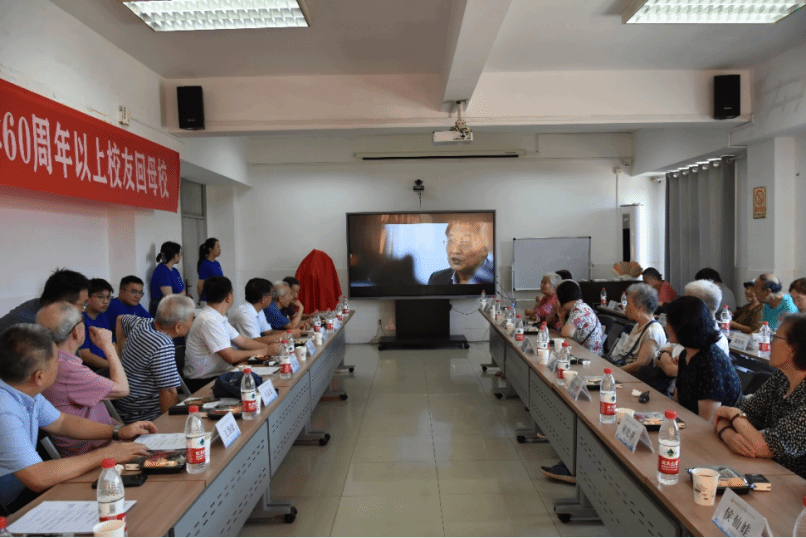 黄色小说网站大全