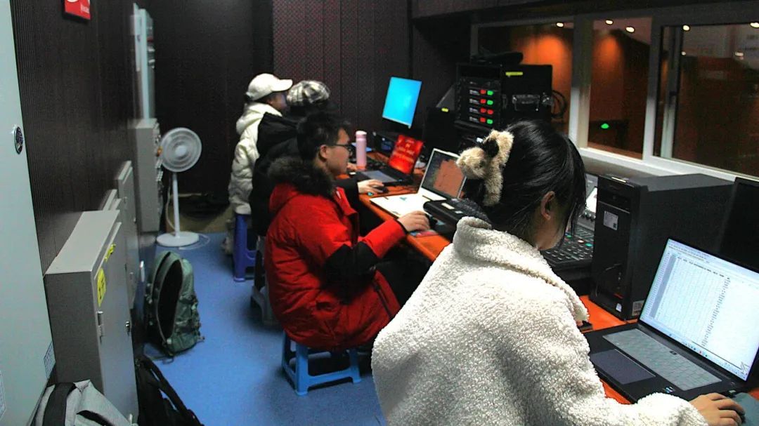 黄色小说网站大全