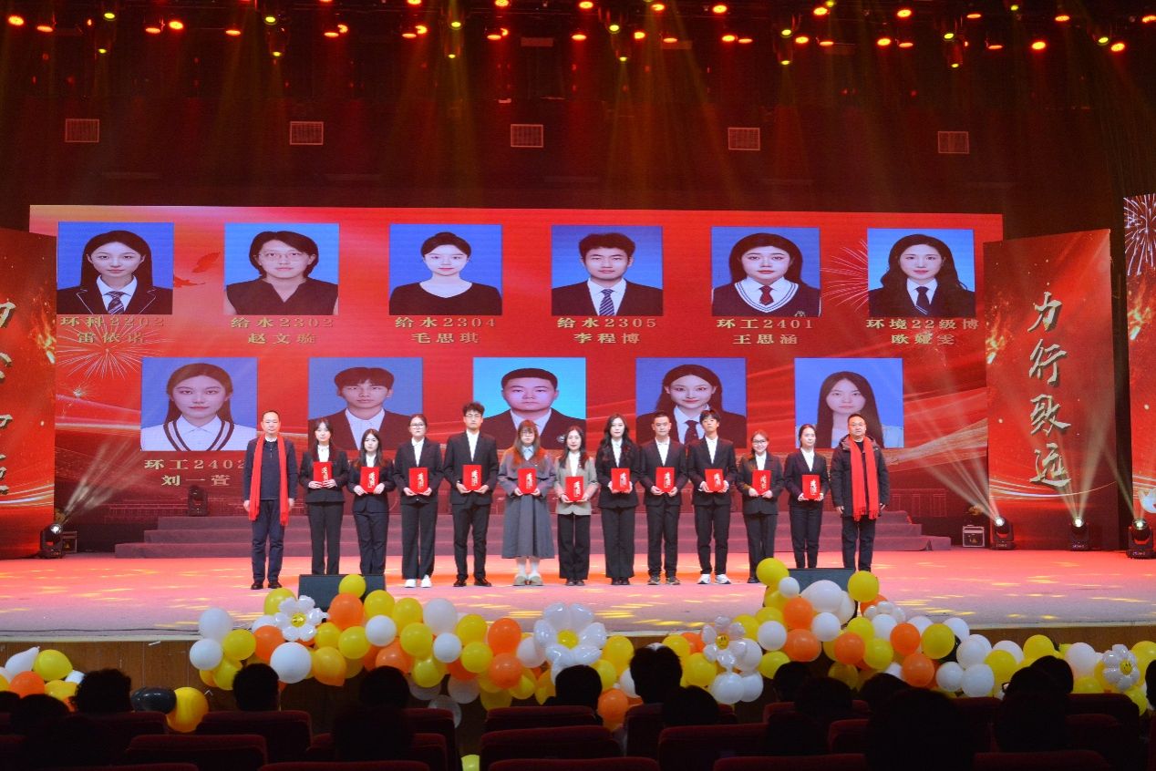 黄色小说网站大全