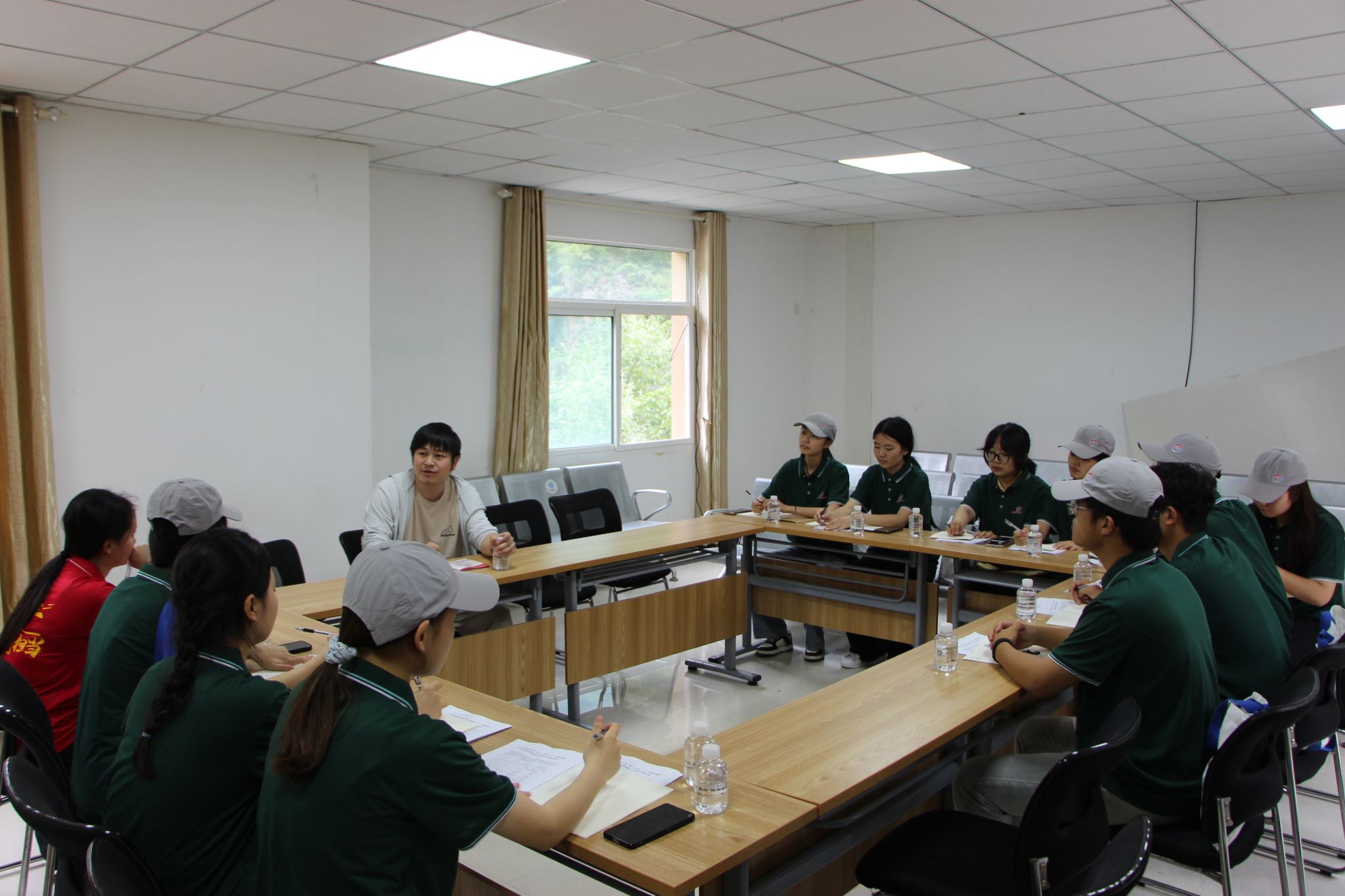 黄色小说网站大全