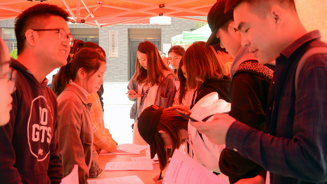 黄色小说网站大全