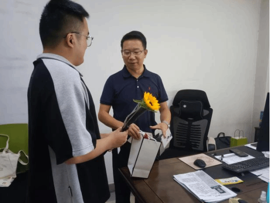 黄色小说网站大全