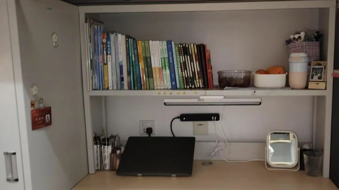 黄色小说网站大全