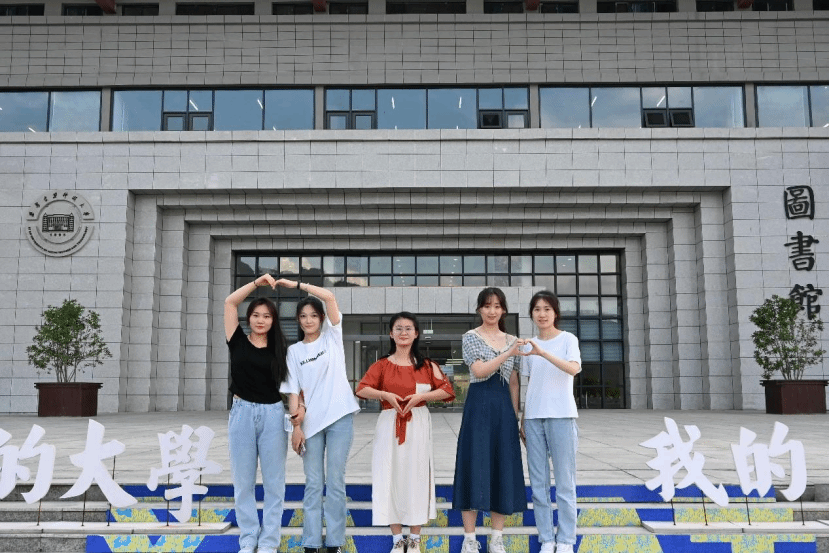 黄色小说网站大全