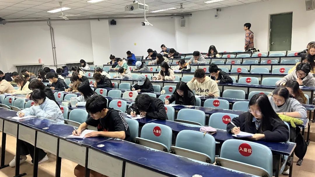 黄色小说网站大全