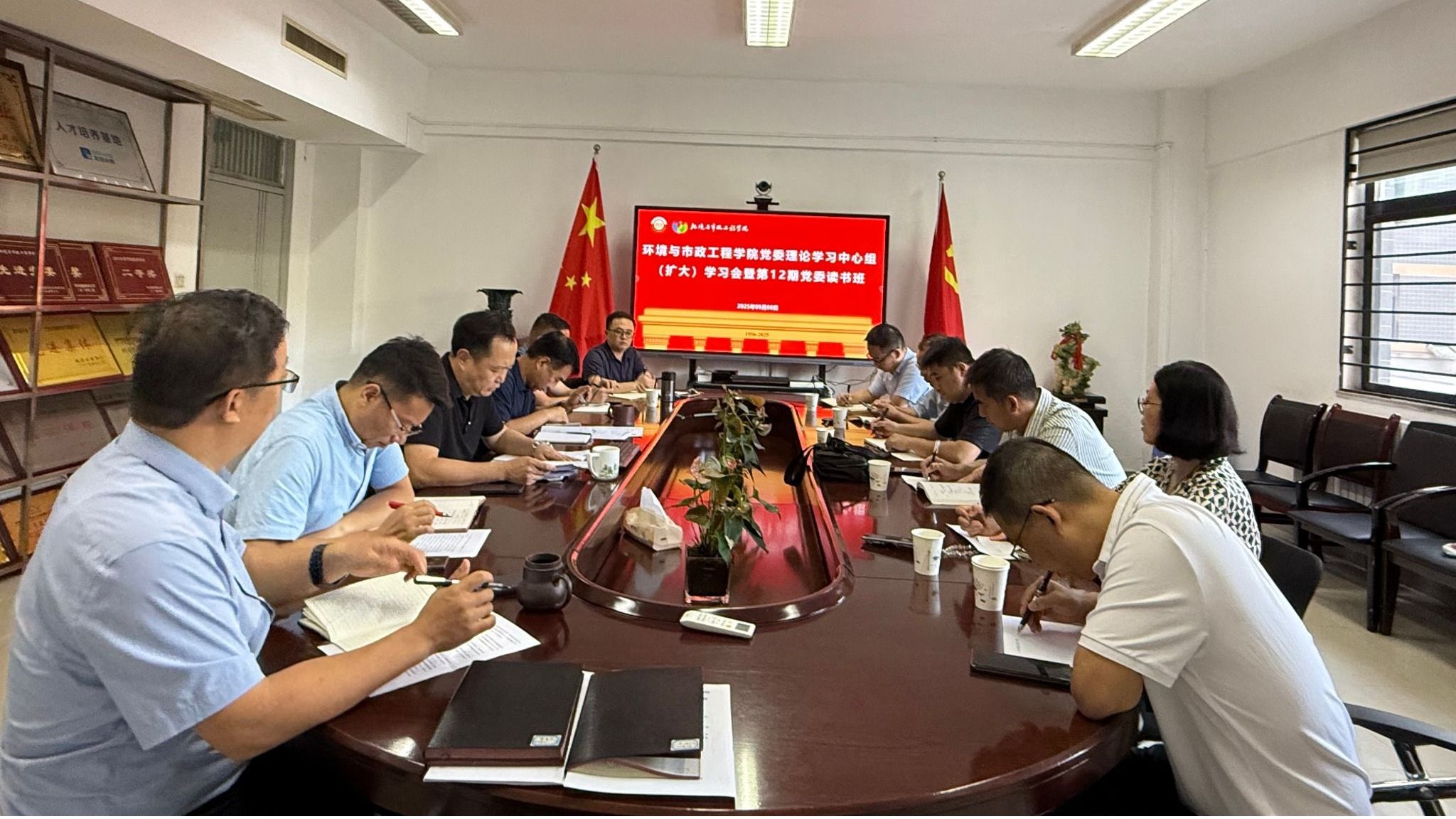黄色小说网站大全