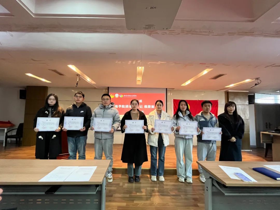 黄色小说网站大全