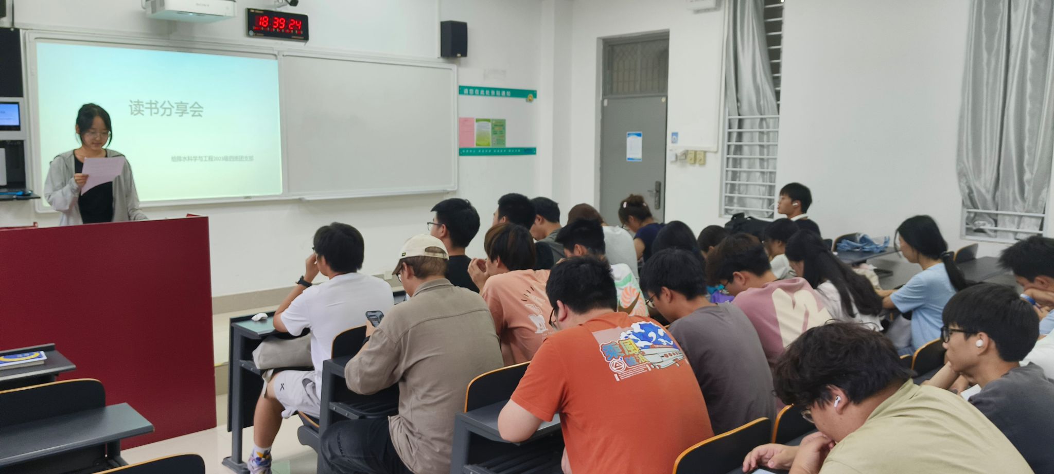 黄色小说网站大全