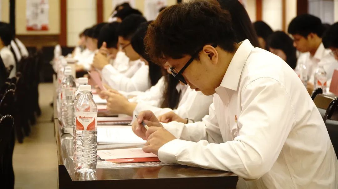 黄色小说网站大全